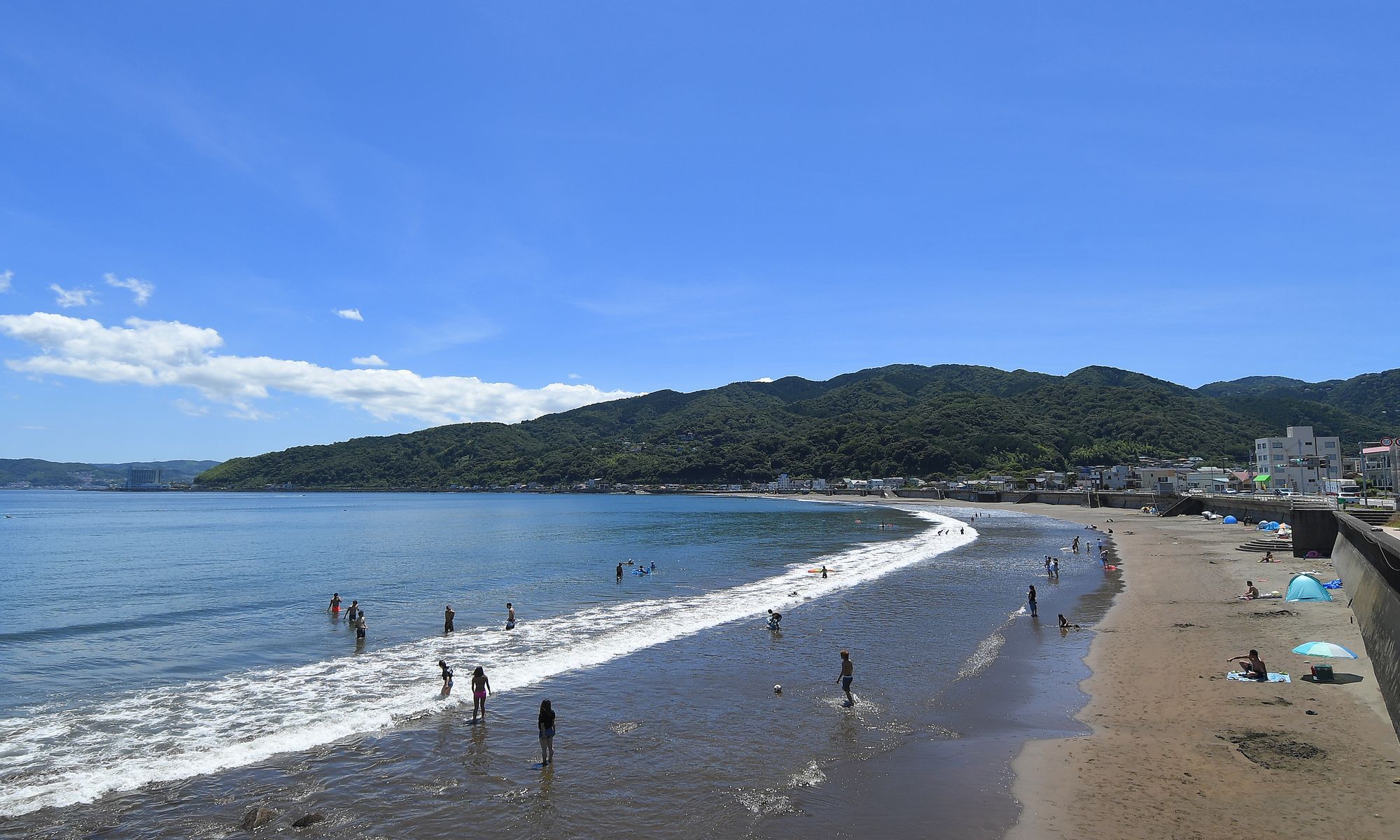 宇佐美海水浴場も当館から車で約6分！