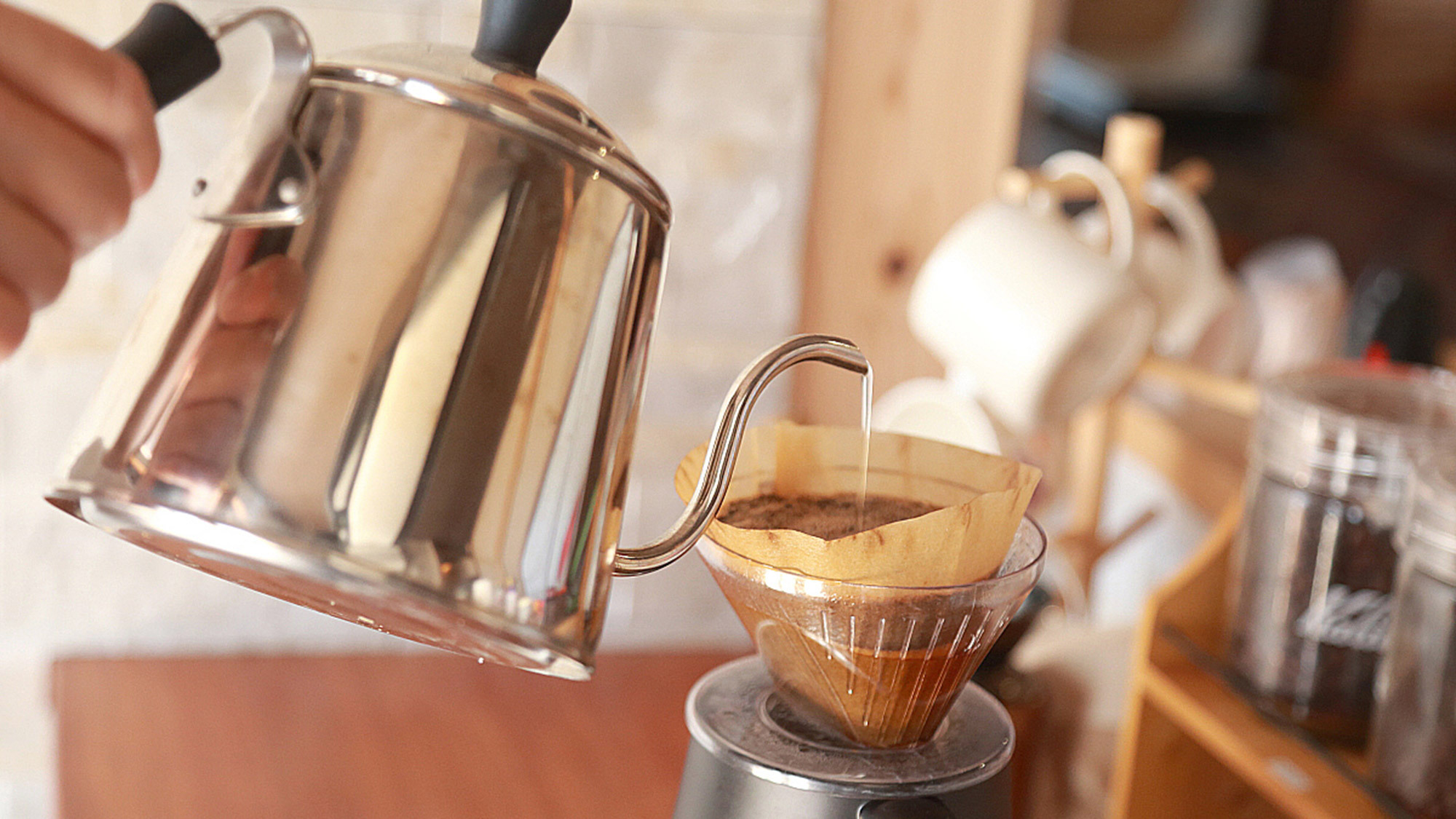 ・【キッチン】一杯立てのドリップコーヒーはいかがでしょう？