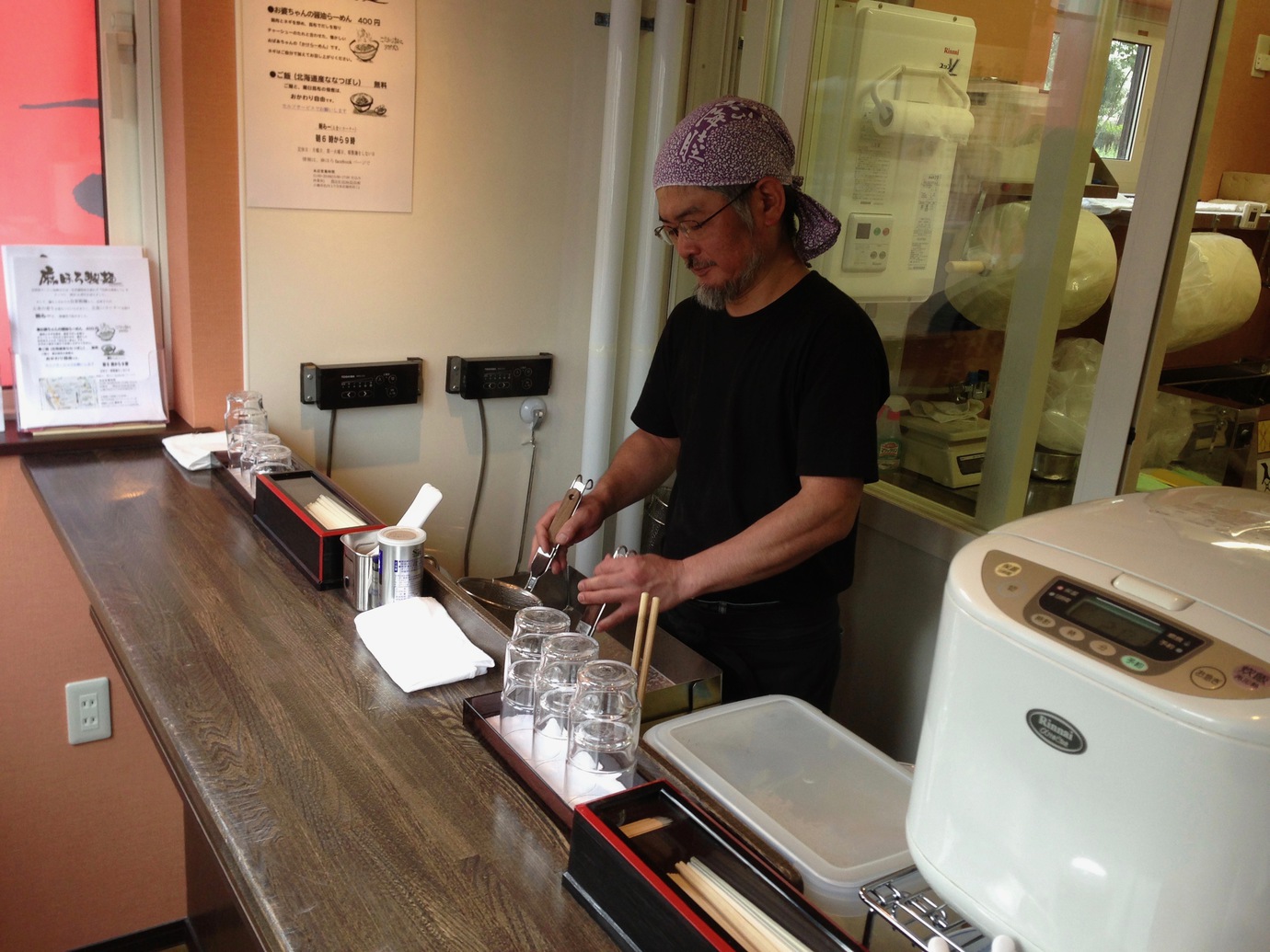 朝ラー立ち食いコーナー