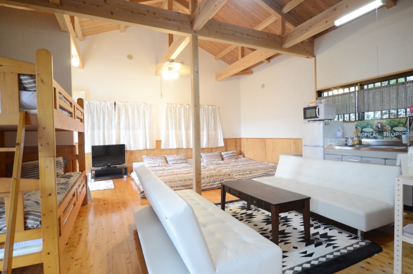 This photo about Churaumi Ikoi no Kakurega Yurakukan shared on HyHotel.com
