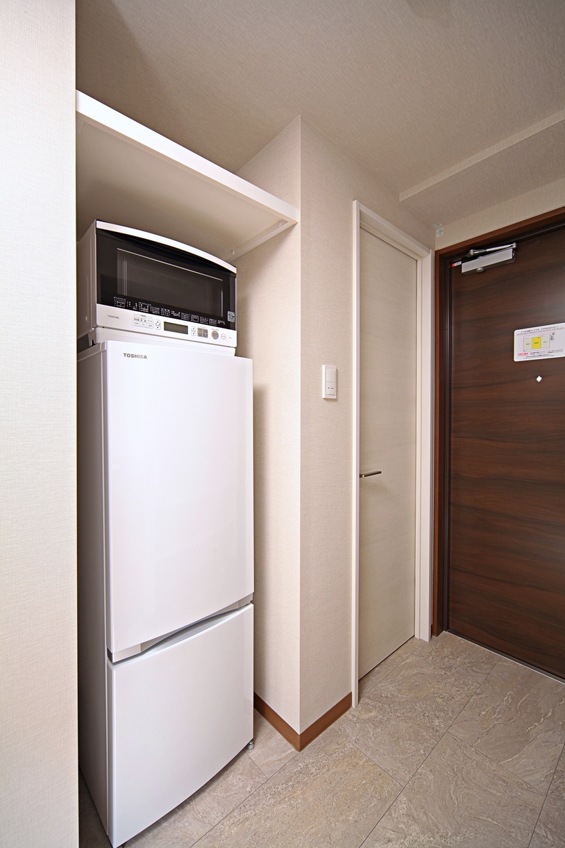 【全室完備】２ドア冷蔵庫・オーブンレンジ