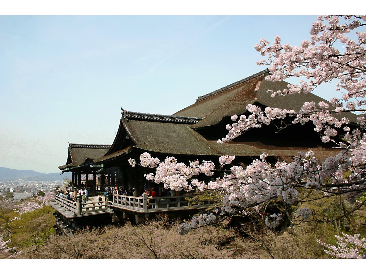 春の清水寺