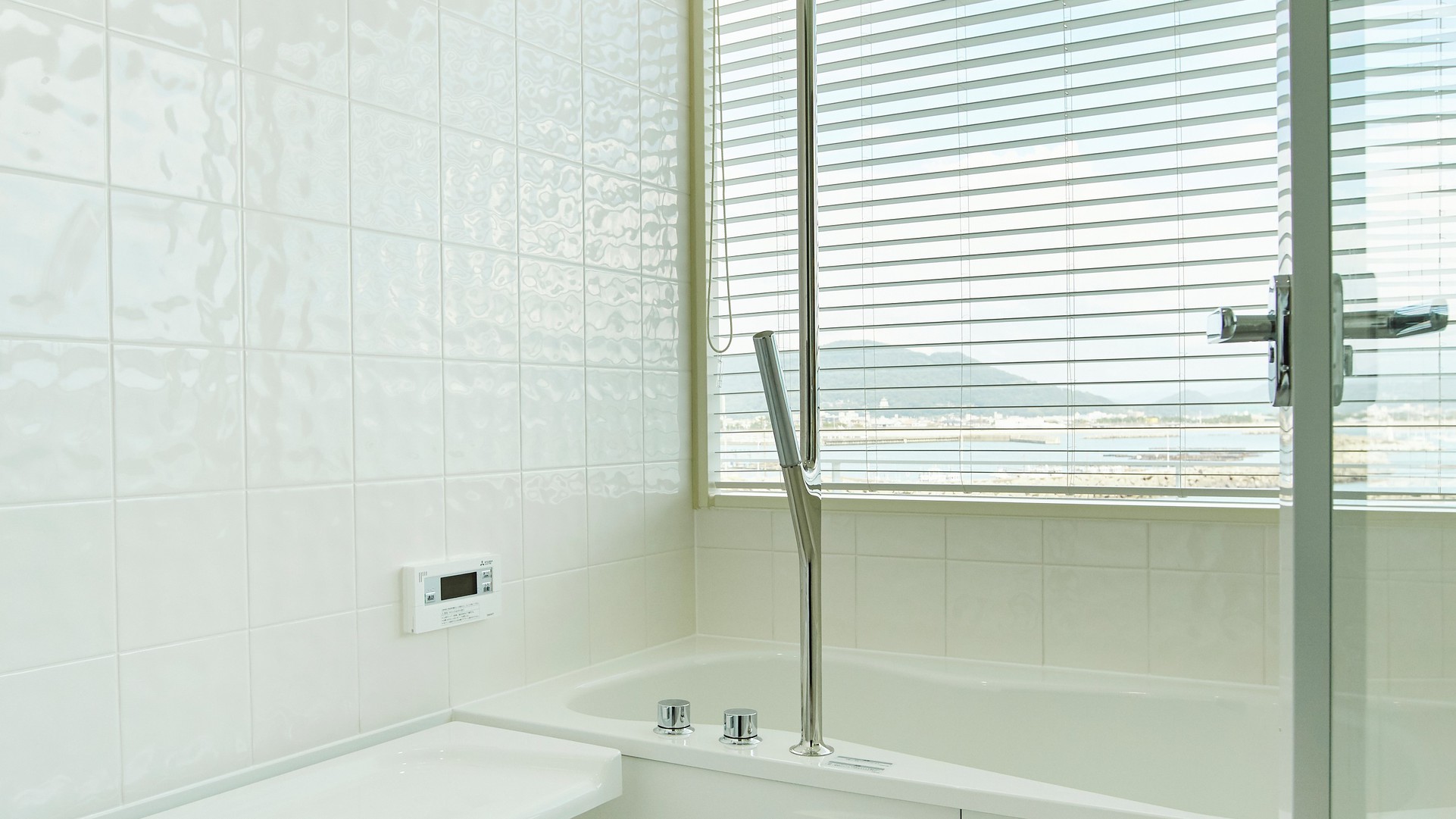 【海側】コーナーダブル