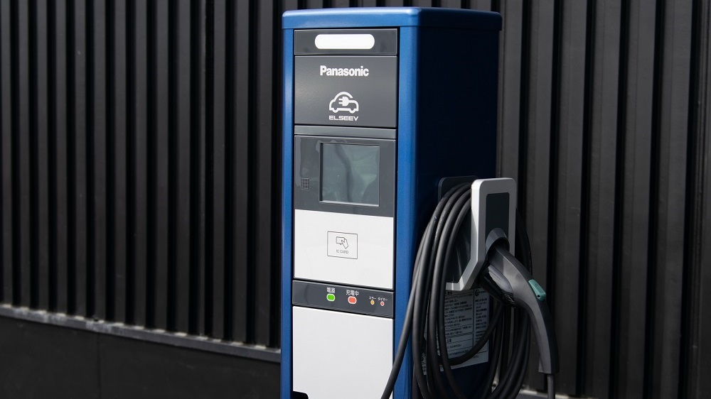 【電気自動車】充電スタンド