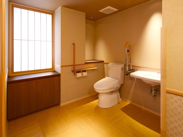 【別邸】屋上露天風呂&テラス付き和洋室（バリアフリー仕様）トイレ