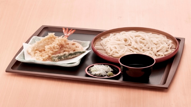 １階「天丼てんや」朝食天ぷらうどん（冷）