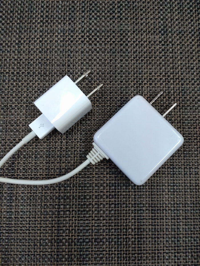 貸出備品充電器