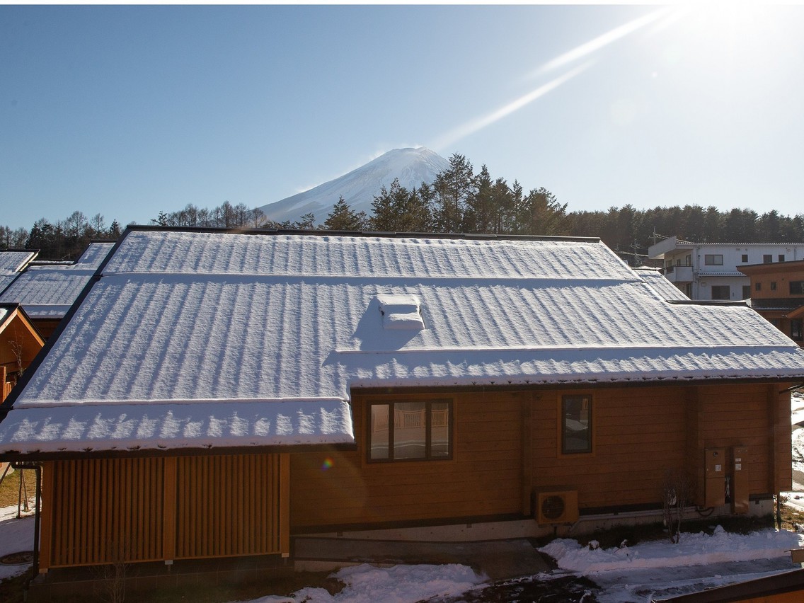 和洋ログハウス【7名様タイプ】から見える富士山（冬）