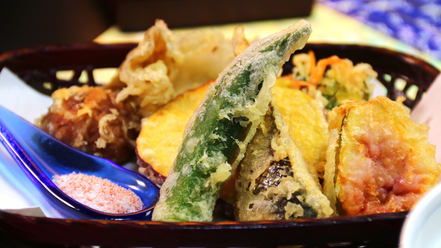#【夕食】季節の野菜が並ぶ天ぷら