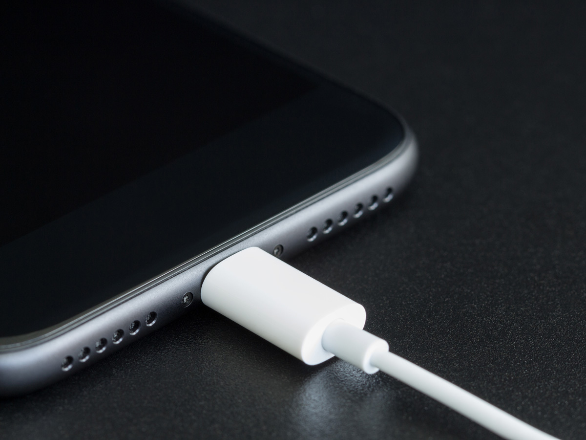 【貸出備品】スマホ充電器も各種ご用意ございます