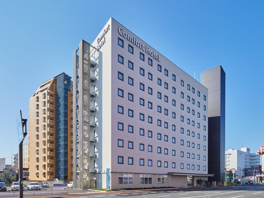 敷地内平面駐車場 ございます先着順1泊（12時から翌日12時まで）800円