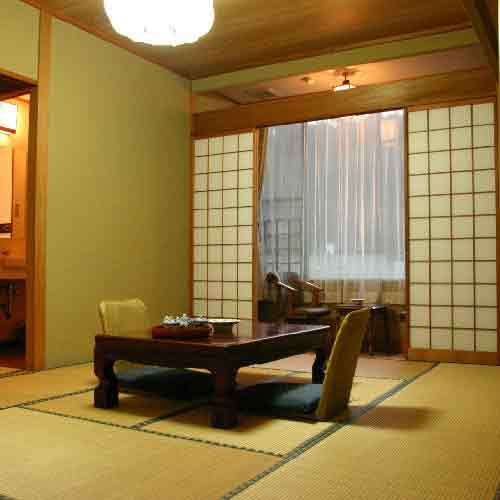 Yugawara Onsen Koyokan Ideally located in the Yugawara area, Yugawara Onsen Koyokan promises a relaxing and wonderful visit. The property offers a wide range of amenities and perks to ensure you have a great time. Facilitie