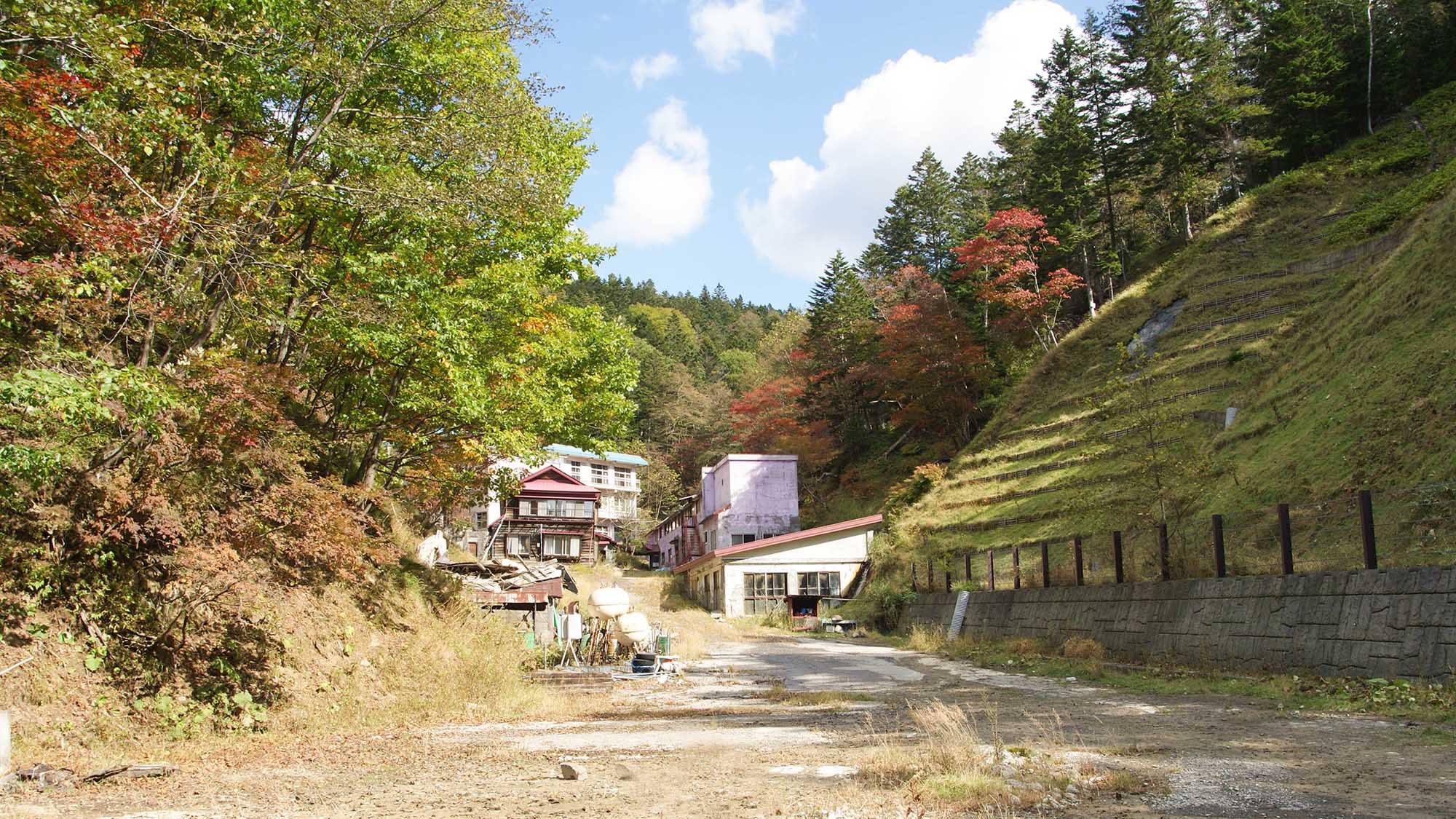 ・【外観】然別峡の奥深く静かな自然の中に佇む一軒宿