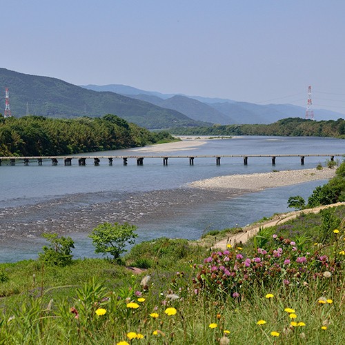 【周辺観光】吉野川の潜水橋（脇町）  