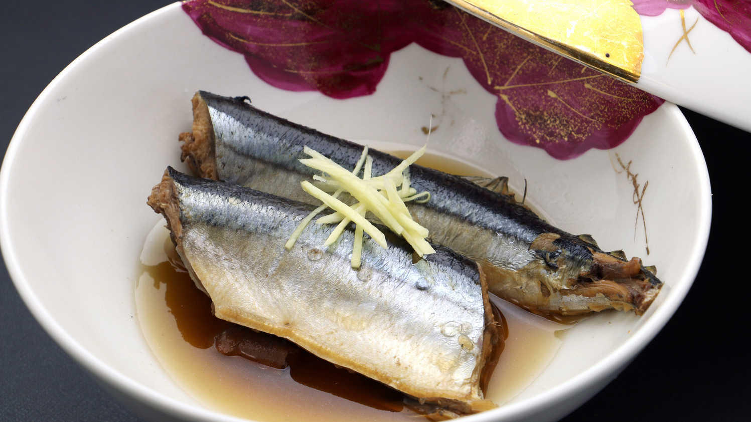 #夕食一例＿【サンマの梅果肉煮】じっくり煮込んだ「骨までいける」一品