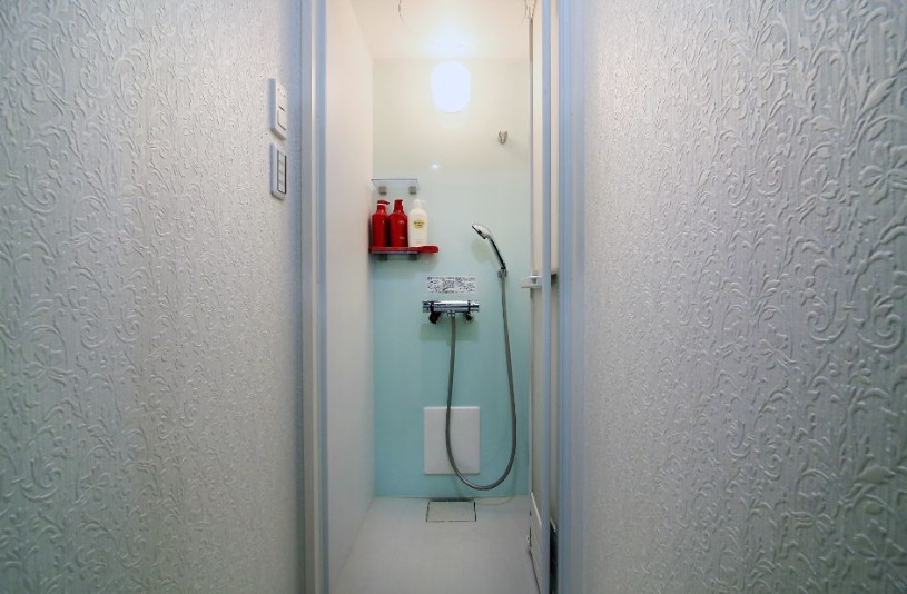 シャワー室