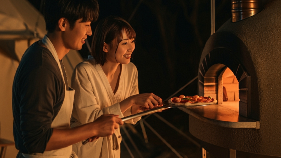 二人で作る思い出の一枚、ピザ窯で焼き上げる本格ピザで特別なディナータイムを