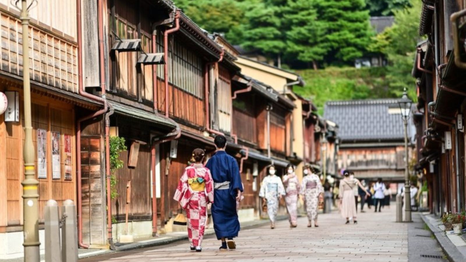 【ひがし茶屋街】風情あふれる金沢の町並み、ひがし茶屋街を散策