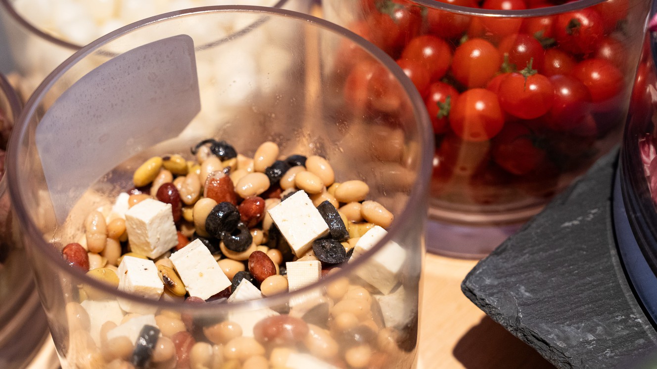 【朝食ビュッフェ】白山堅豆腐とミックスビーンズのマリネ