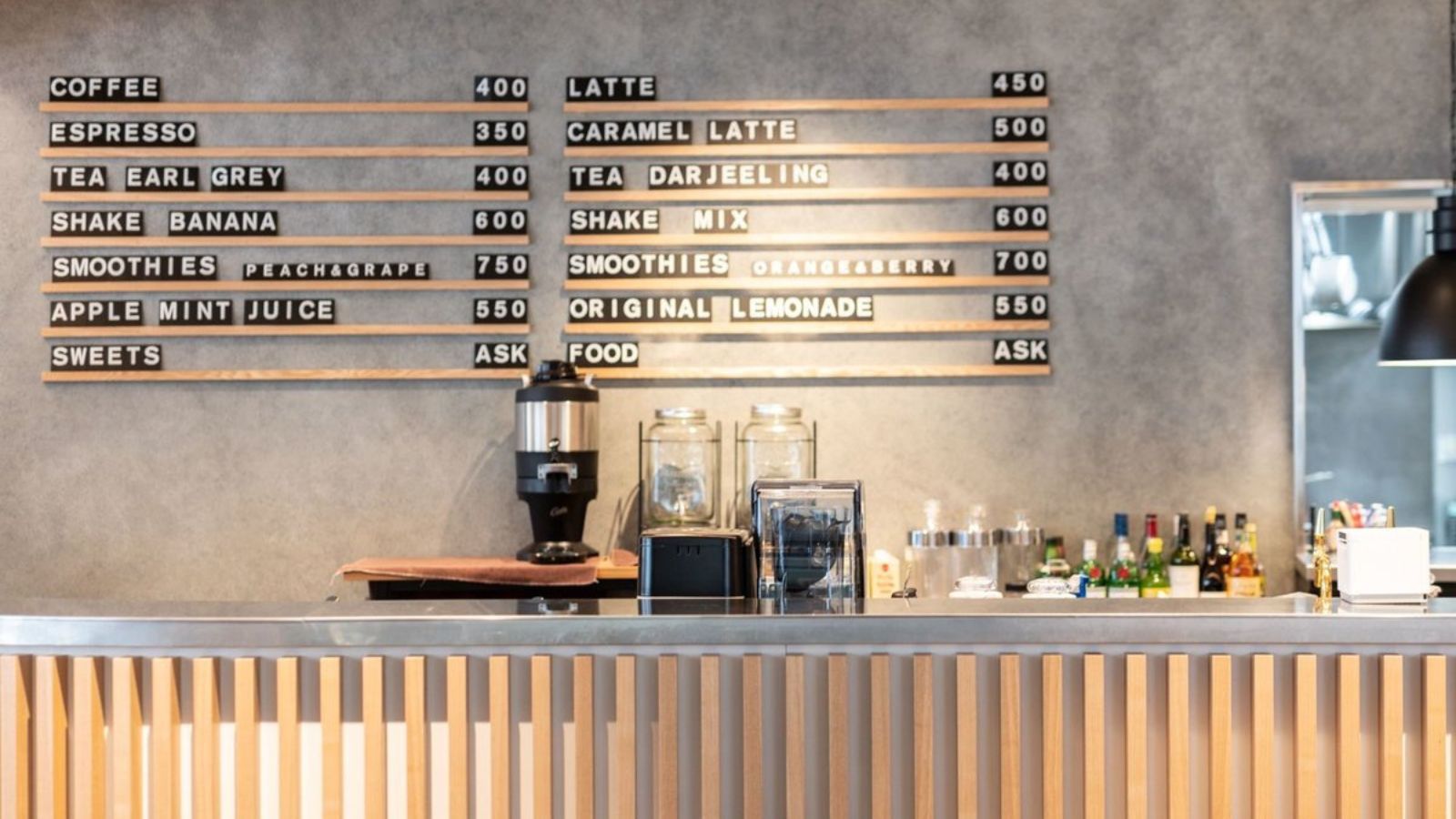 【BANKERS STREET CAFE】こだわりのコーヒーが味わえるホテル併設カフェ。