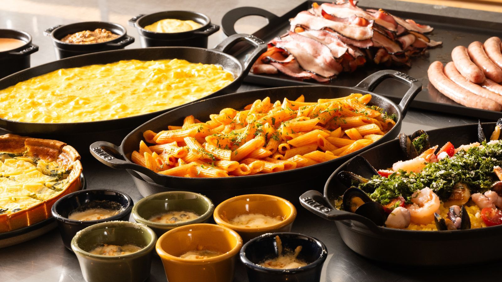 【朝食ビュッフェ】石川県産キノコと加賀棒茶のフラン、キッシュなど、当館こだわりの卵料理を日替わりで。