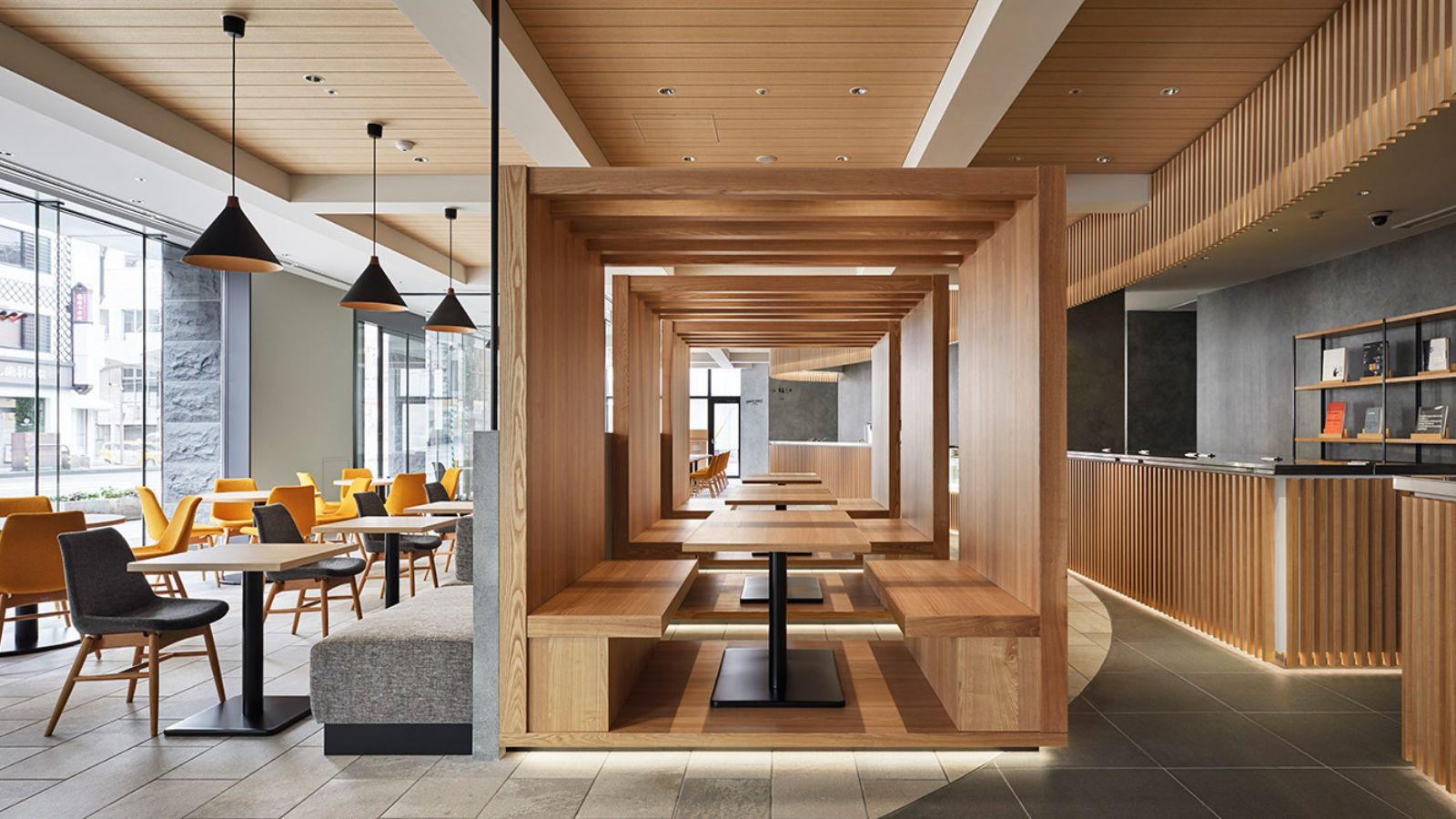 【BANKERS STREET CAFE】旅の合間にひと休みできる、居心地の良いカフェ。