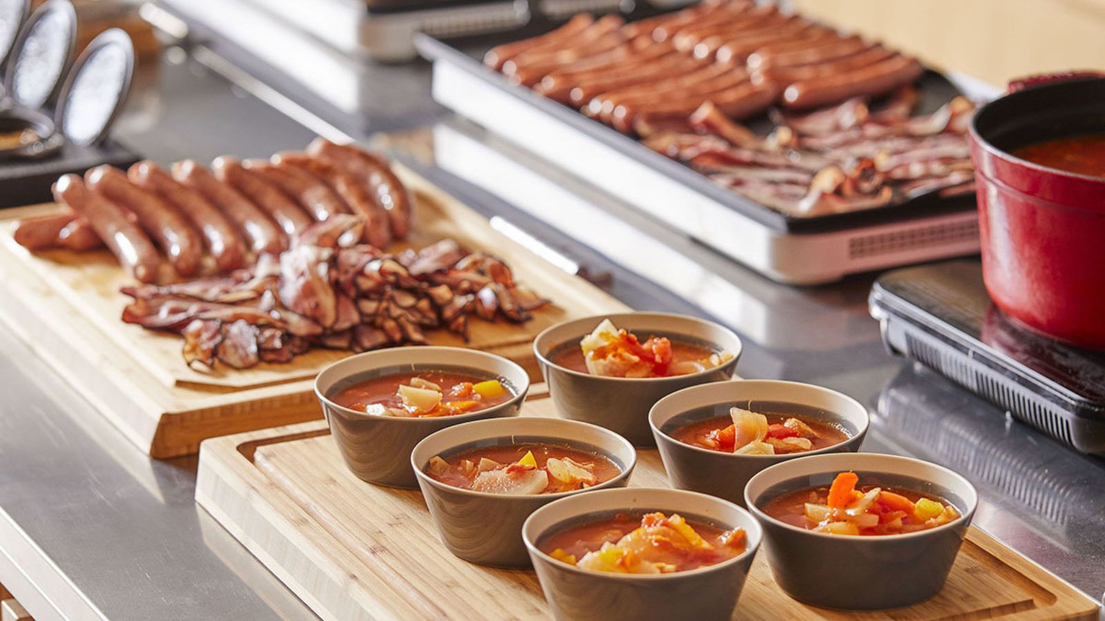 【朝食ビュッフェ】新鮮な食材をふんだんに使った栄養満点の朝食。