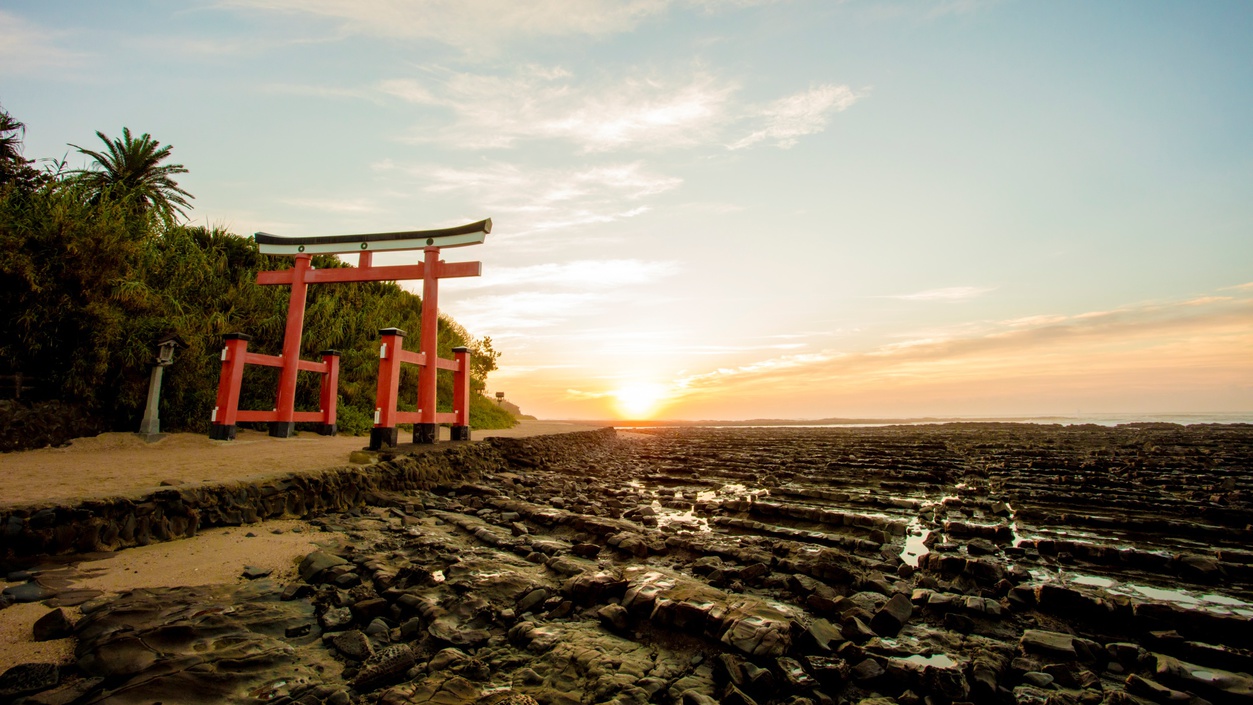 青島神社／綺麗な夕日が美しいです・・・