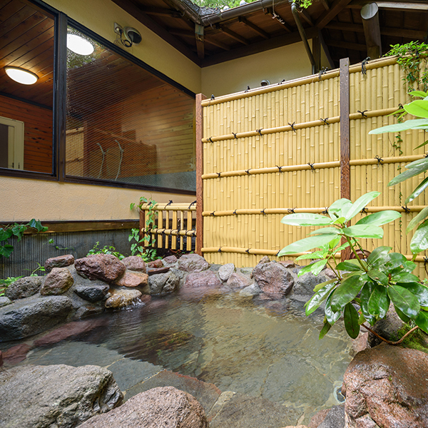 This photo about Asagiri Sanso Yufuin Kinrinko Kadan shared on HyHotel.com