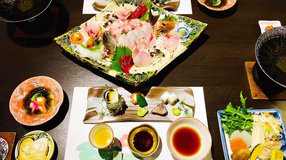 *【海の幸コース】駿河湾で獲れる新鮮な海の幸をたっぷりと使ったお料理です。