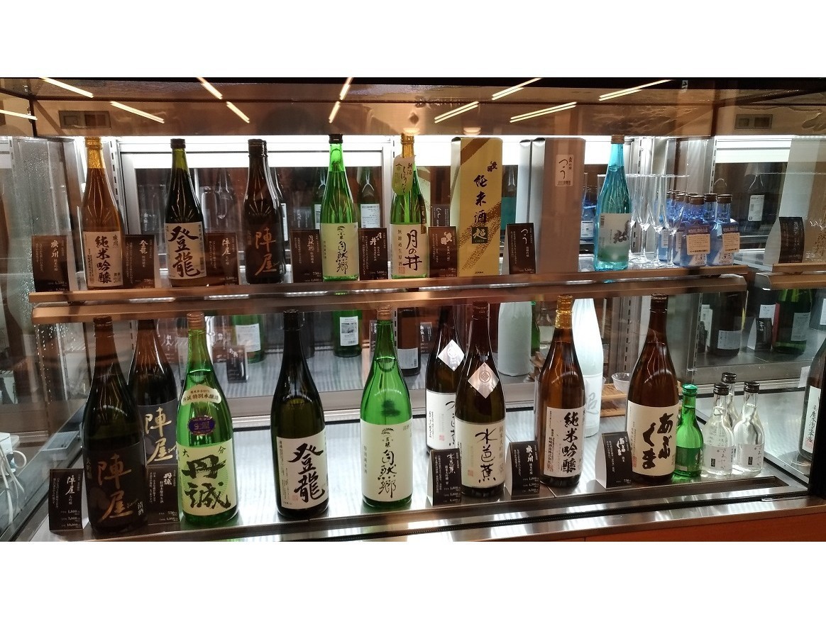 日本酒品揃え一例