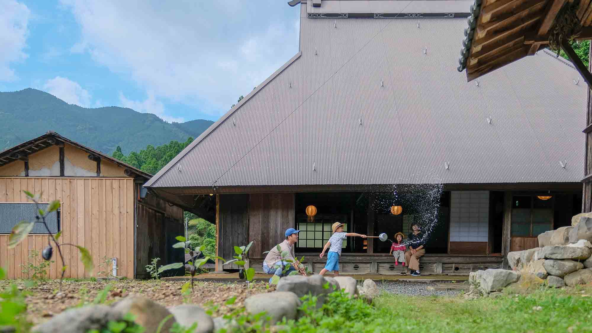 ・紙すきと棚田の郷の一軒宿「笠松亭」