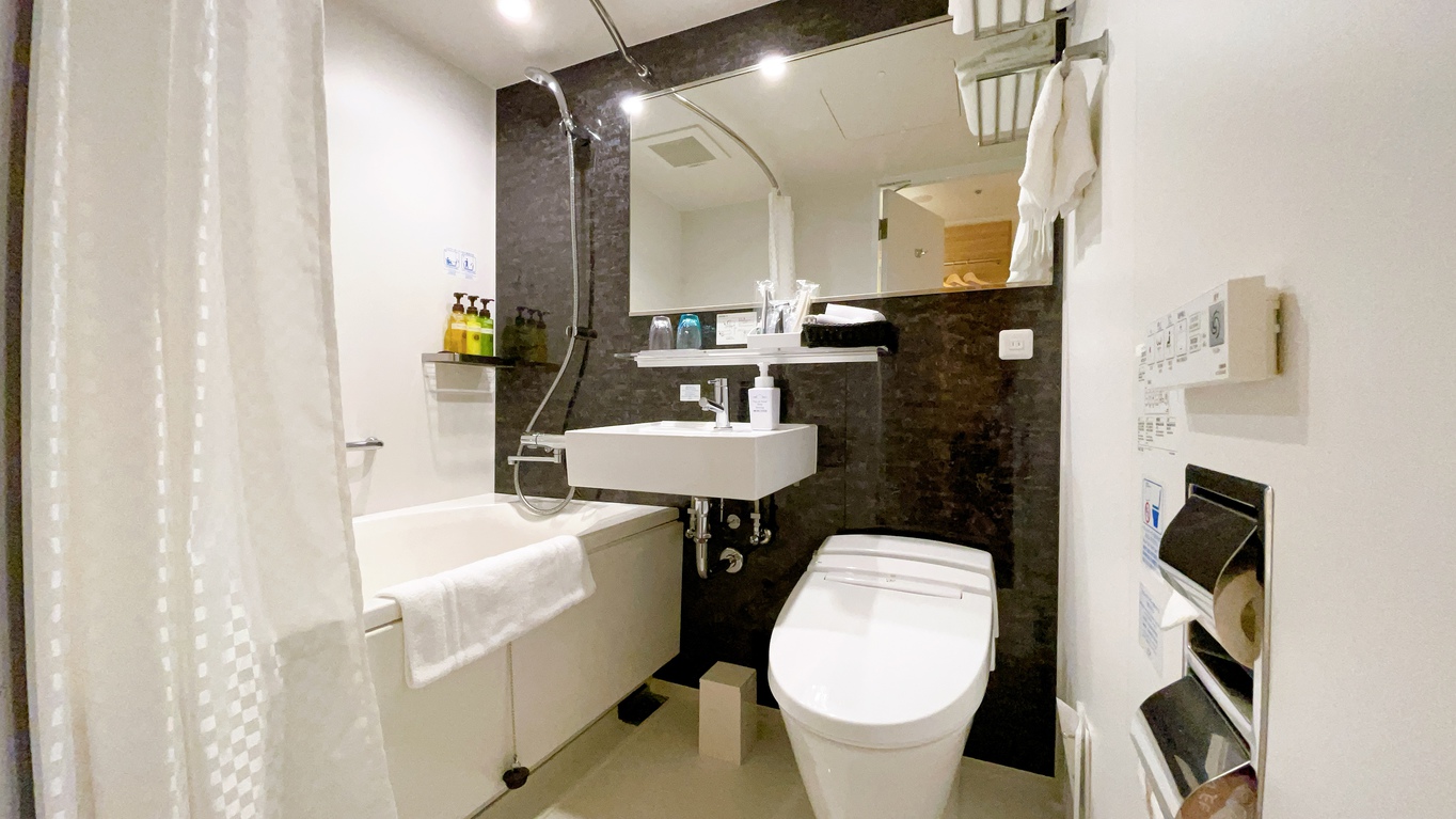 【スタンダードダブルルームバスルーム】