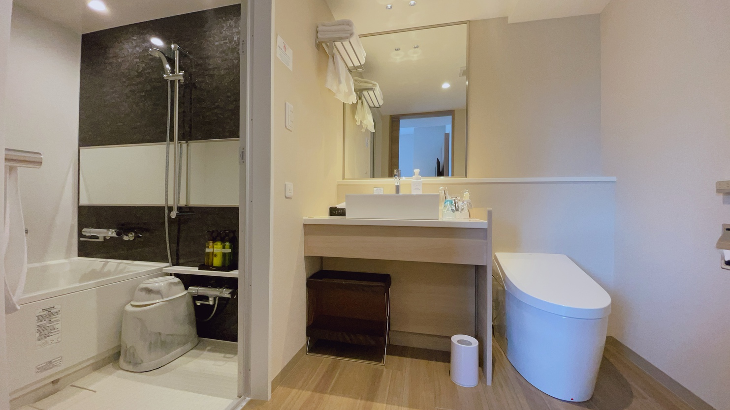 【EXダブルルームバスルーム】