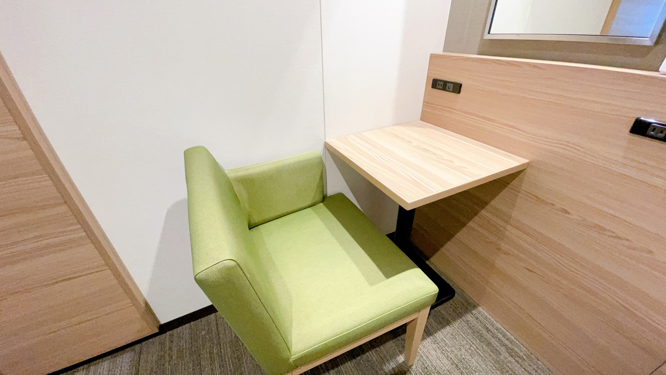 【コーナーセミダブルルームティーテーブル】