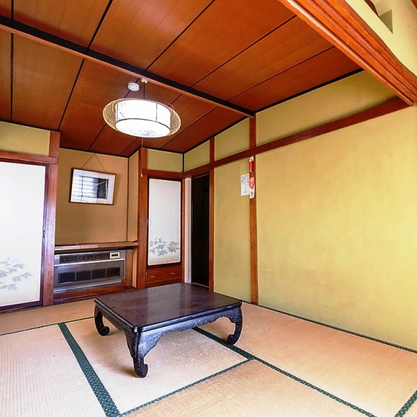 Kashiwaya Ryokan <Share House & Guest House>