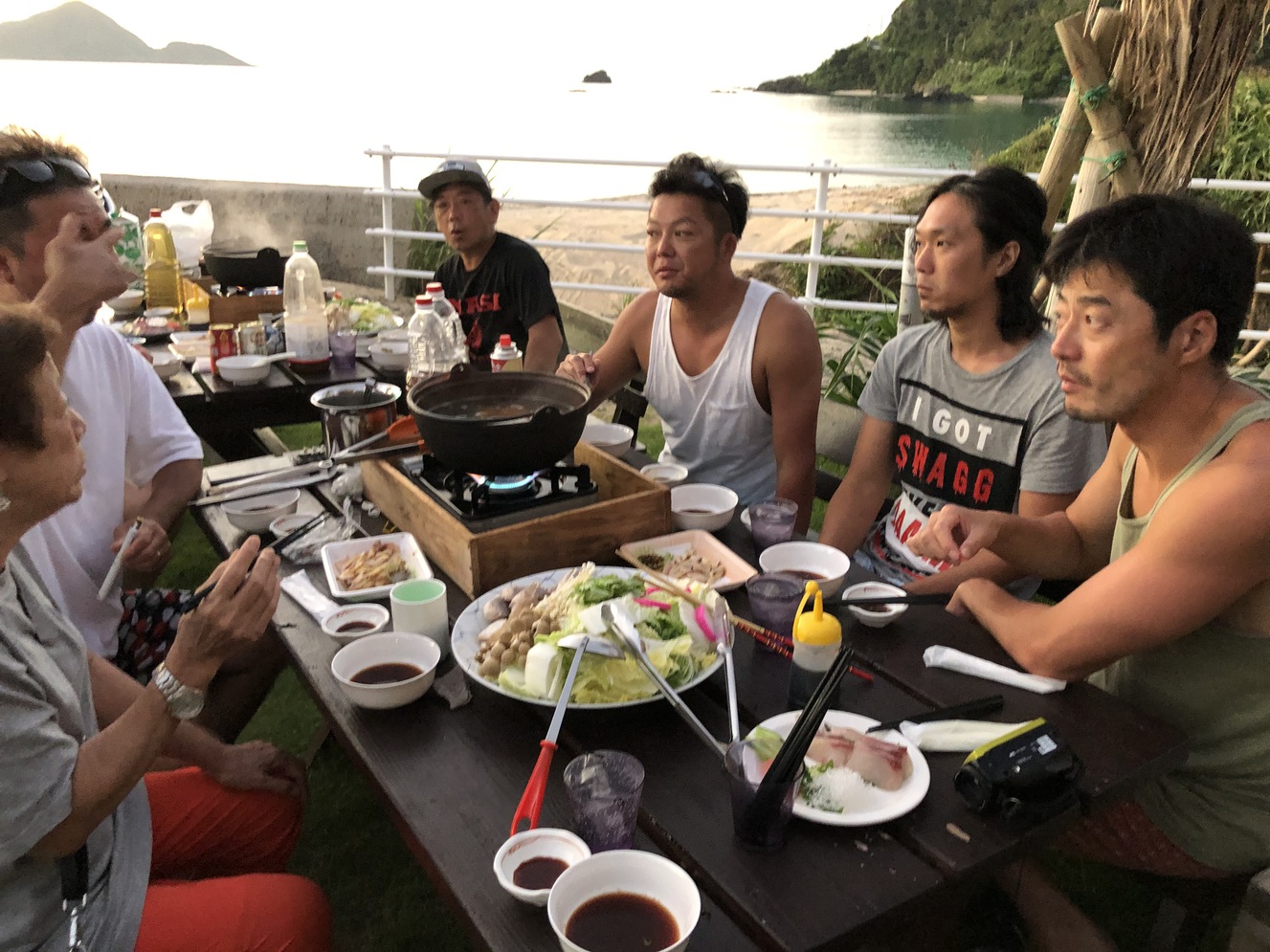 貸別荘前で屋外でのお食事は気持ちがいいです。