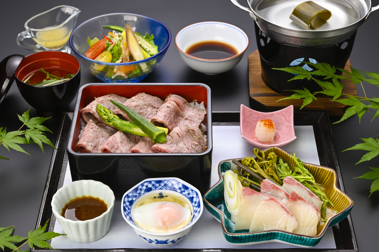 ぶりしゃぶとローストビーフ重