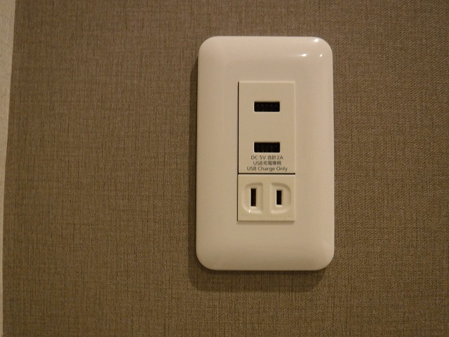 electrical outletコンセントUSBpanel