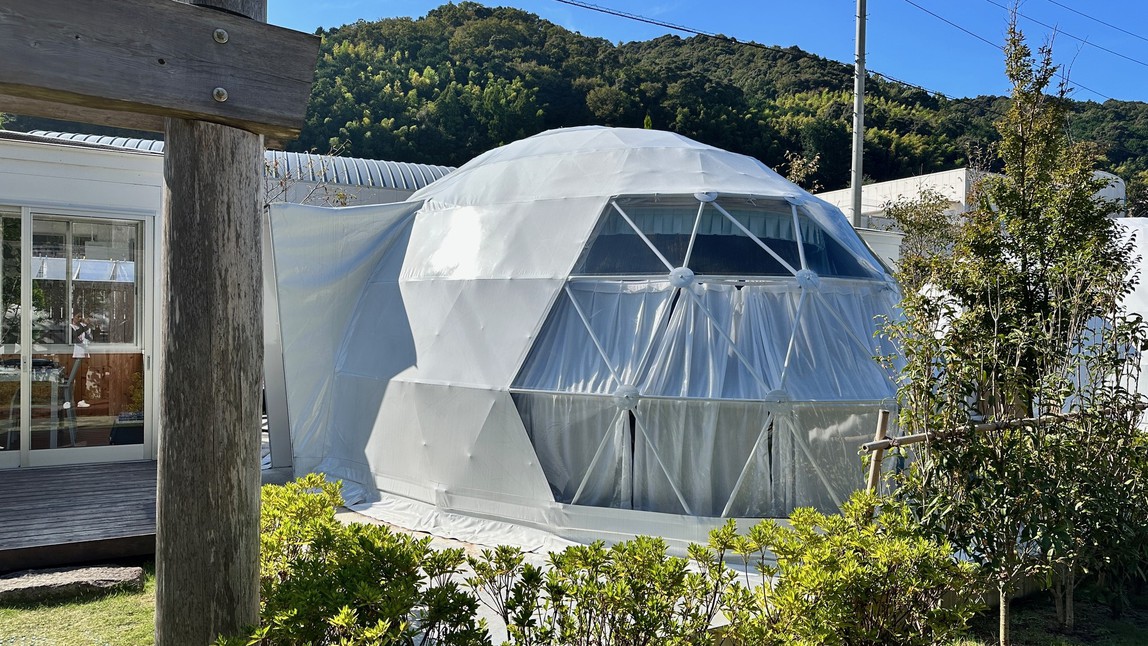 オーバルドームテント