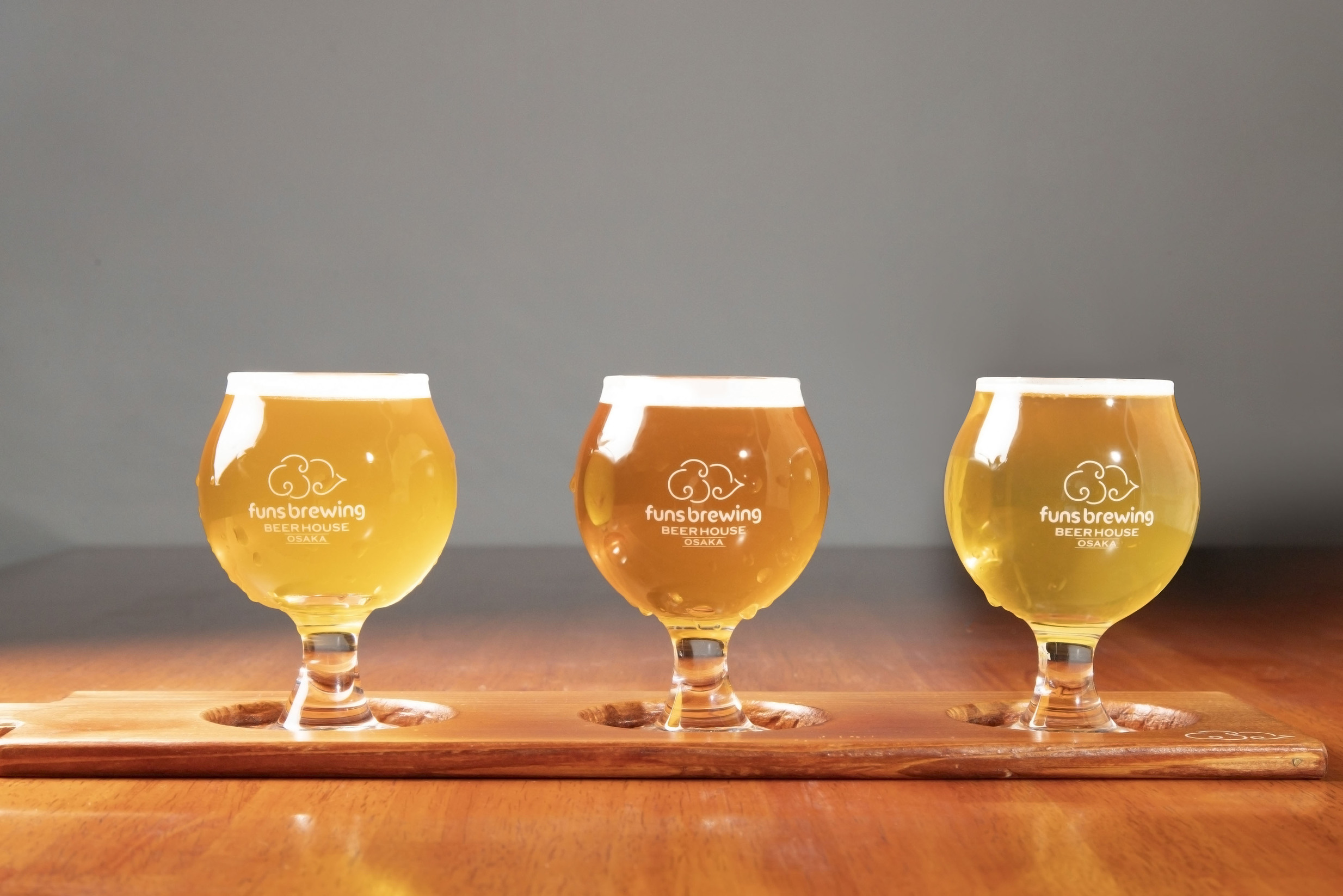 funs　brewing店舗でクラフトビール注ぎ体験＆飲み比べコース付プラン〜ラウンジ利用可能