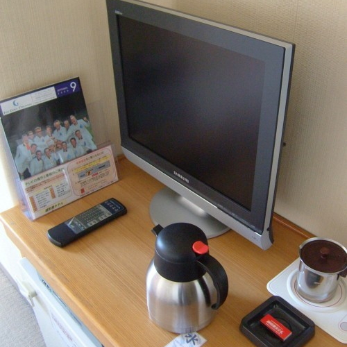 各お部屋には液晶TVがございます