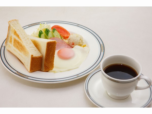 ご朝食（ふんわりトーストとコーヒーがセットになった洋食セット）