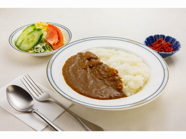 ご朝食（牛肉のコクと玉ねぎの甘みがコラボした朝カレーセット）