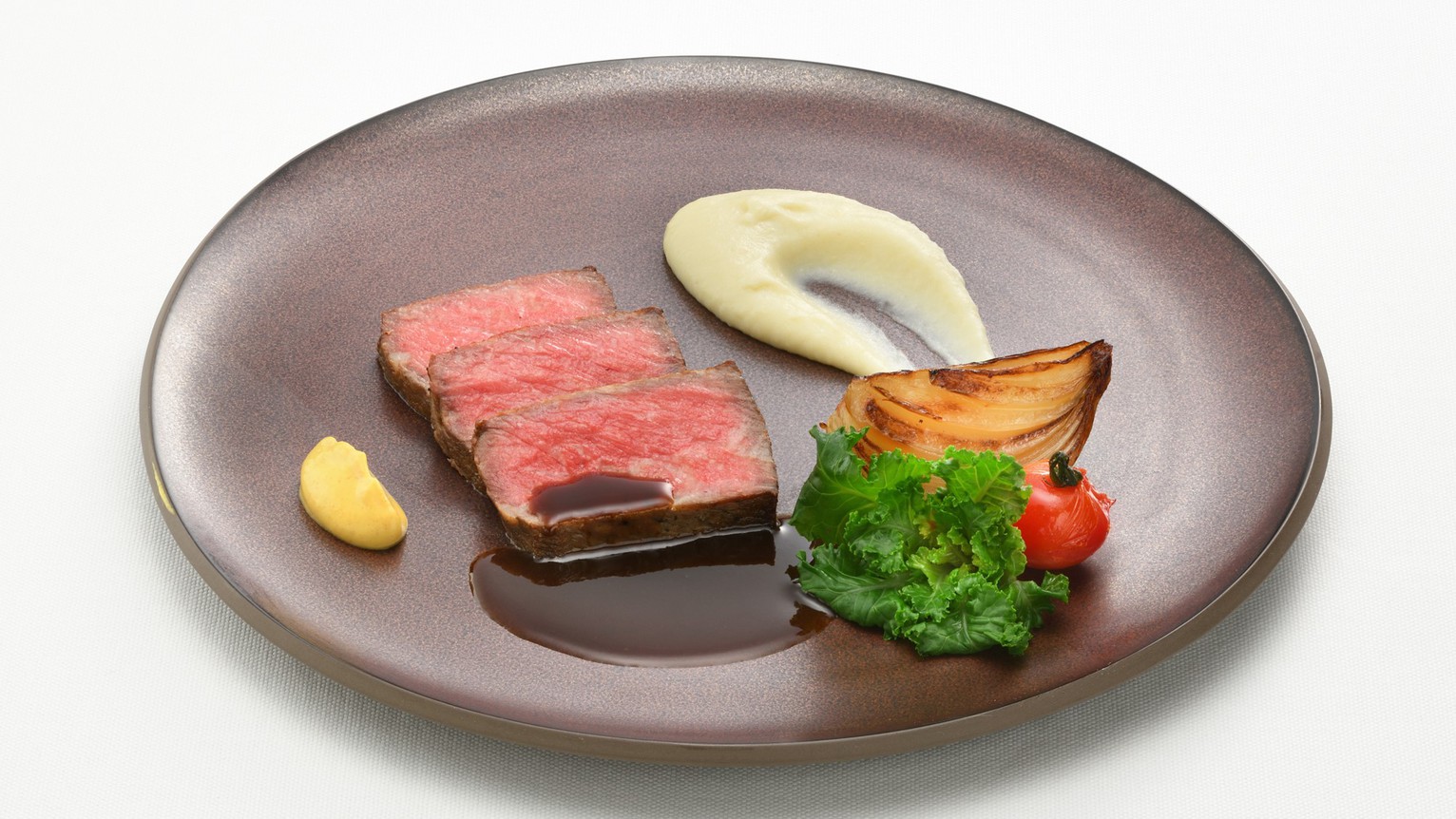 ブラッスリー&バー「ラ・ガレ」山形牛サーロインのステーキ