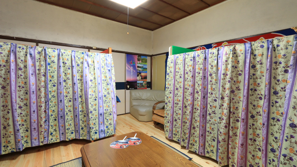 【客室】8畳のお部屋はグループでもOK