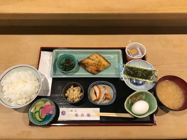 朝食