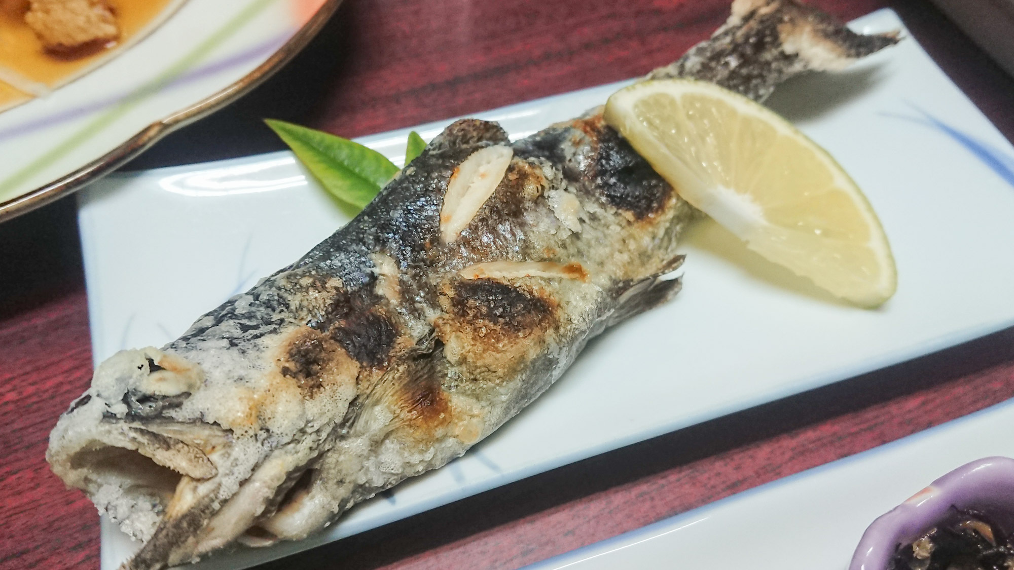 *【夕食一例】鱒(マス)の塩焼き。川魚といえばこれ！適度な塩加減とホクホクした白身をお楽しみください