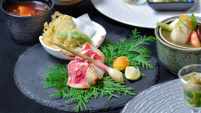 お食事一例：金目鯛塩？付け