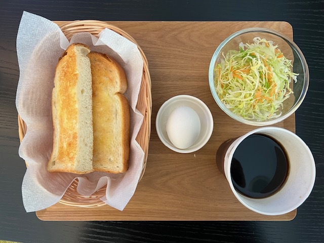 お部屋で食べれるモーニング バタートースト ドリンク付き 300円